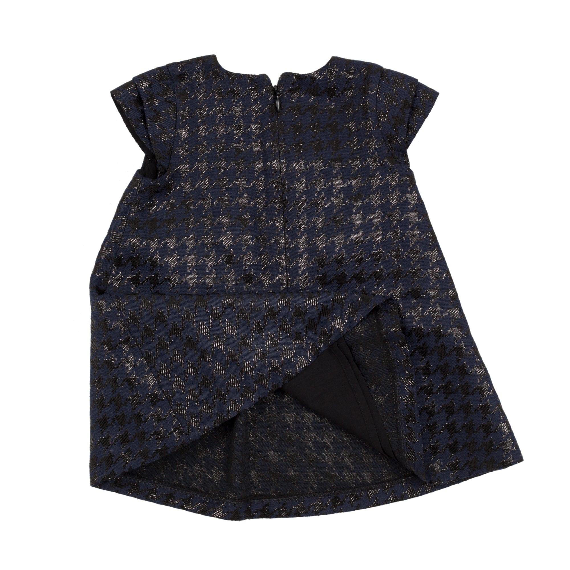 s decorated with a houndstooth pattern woven jacquard moiré.