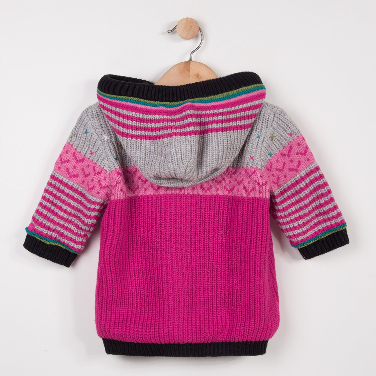 Woolly multicolored knit jacket with small embroideries with soft and warm fleece lining. Lined hood. Two patch pockets snd fastened by practical press studs by Catimini.